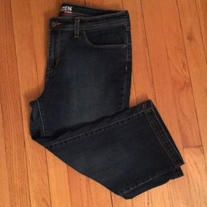 Levi’s Jean Capris Size 14
